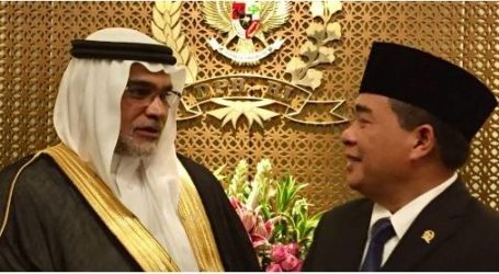 سفير خادم الحرمين بإندونيسيا يحتفي بالسياح
