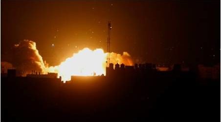 الجيش الإسرائيلي يقصف موقعا لحركة حماس جنوب قطاع غزة