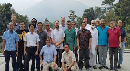 مجموعة مسيحية دولية في برنامج دراسي لمعرفة الإسلام بإندونيسيا
