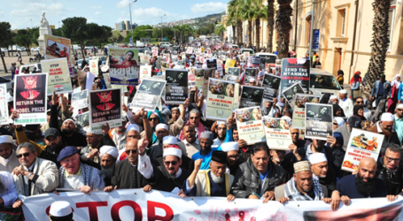 إفريقيا : الآلاف يتضامنون مع مسلمي الروهينجا بتظاهرة في كيب تاون