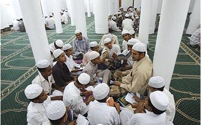 أكاديمي مغربي يدعو إلى تغيير طرق تدريس العلوم الإسلامية