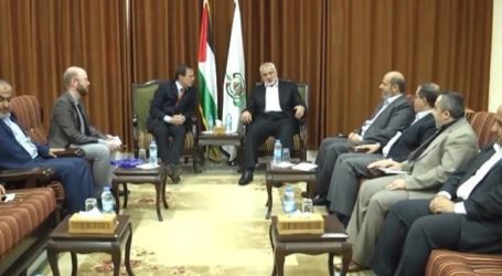 هنية يلتقي السفير الروسي في غزة