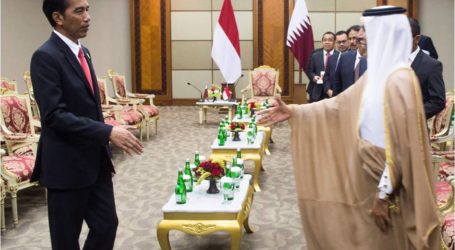 أمير دولة قطر في زيارة دولة لإندونيسيا