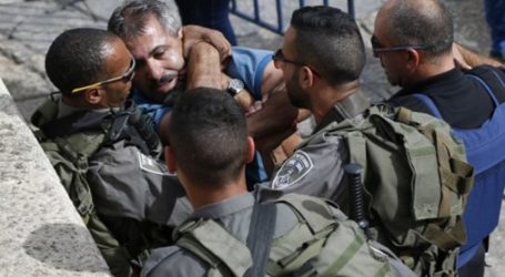 جيش الاحتلال الإسرائيلي يعتقل عدد فلسطينيين بالضفة المحتلة