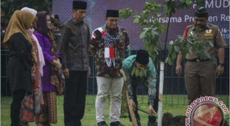 الرئيس جوكو ويدودو يدعو الشباب المسلم للحفاظ على الوحدة الإندونيسية