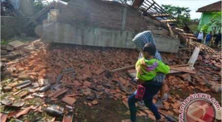 زلزال قوي يدمر 188 منزلا في سياميس بجاوة الغربية