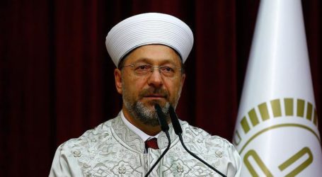 رئيس الشؤون الدينية التركية يدعو المسلمين لزيارة المسجد الأقصى