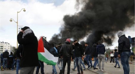 سيناتور أمريكي: قتل إسرائيل متظاهرين فلسطينيين ردّ فعلٍ مبالغ فيه