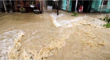 الفيضانات تغمر مئات المنازل في سيانجور جاوة الغربية