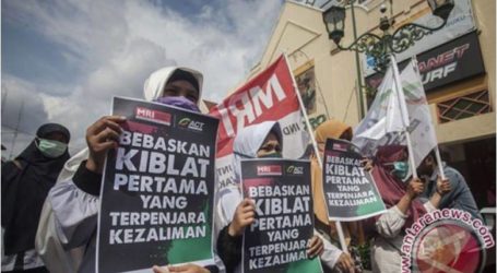 الشعب الإندونيسي يدين نقل السفارة الأمريكية إلى القدس