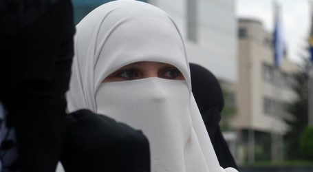 هولندا: رفض إسلامي متواصل لقانون حظر النقاب