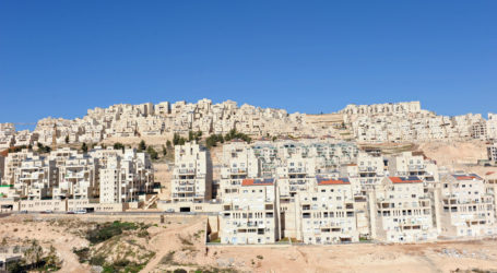 الاحتلال الإسرائيلي توافق على خطط بناء أكثر من ألف وحدة استيطانية بالضفة