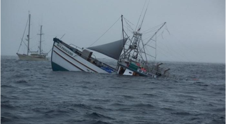 إندونيسيا تواجه الصيد غير المشروع بإغراق 120 قاربا أجنبيا