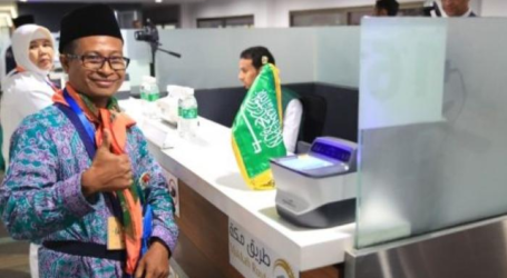 مطار الملك عبدالعزيز بجدة يحتفي بأول رحلة لحجاج إندونيسيا