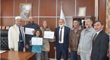عائلة ارجنتينية تعتنق الاسلام خلال رحلة سياحية لتركيا