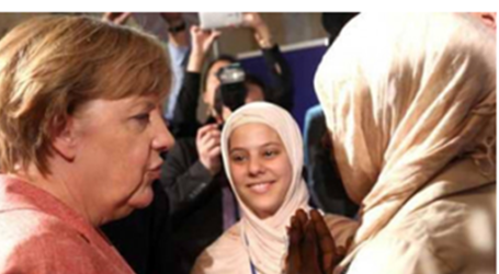 ميركل ترد على وزير داخليتها: الإسلام جزء من ألمانيا