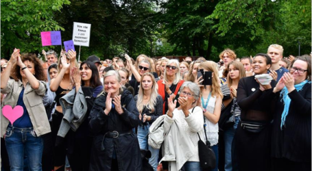 آلاف يتظاهرون ضد العنصرية والتمييز في العاصمة السويدية
