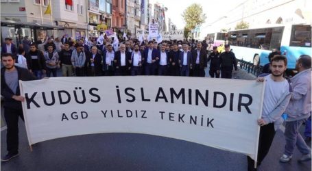 انطلاق مسيرة “العودة الكبرى” في إسطنبول لدعم شقيقتها في غزة