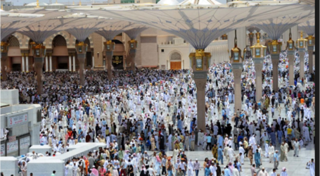 آلاف المصلين يؤدون صلاة الاستسقاء في المسجد الحرام