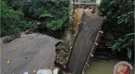الفيضانات تغرق مئات المنازل في منطقة ليباك