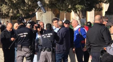 وزير الأوقاف الفلسطيني يندد باقتحام قائد شرطة الاحتلال بالقدس للأقصى