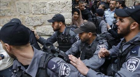 إسرائيل تخلي بالقوة عائلة فلسطينية من منزلها في القدس