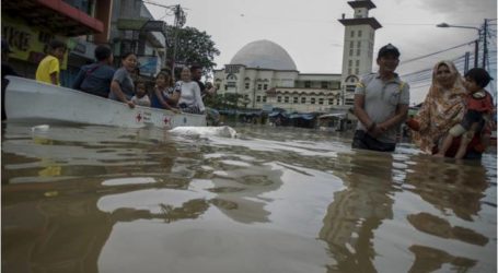 فيضانات تغمر 11 منطقة فرعية في باندونغ – جاوة الغربية
