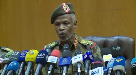 السودان.. المجلس العسكري يتعهد بتسليم السلطة لحكومة مدنية ويحذر من الفوضى