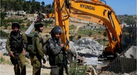 الاحتلال يعتقل 10 فلسطينيين من الضّفة ويهدم منازل في القدس وبيت جالا
