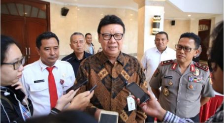 وزير الشؤون الداخلية : وفاة تسعة من رجال الشرطة أثناء تأمين الانتخابات في إندونيسيا