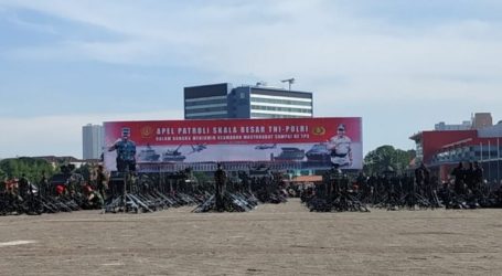 حفل مشترك بين قوات الدفاع الإندونيسية والشرطة استعدادا لإجراء الانتخابات