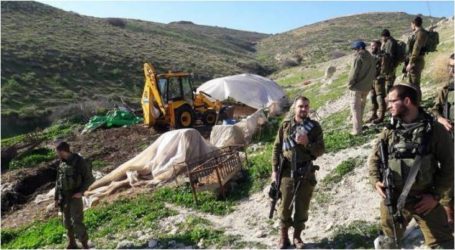 مستوطنون يعتدون على رعاة فلسطينيين بالأغوار الشمالية