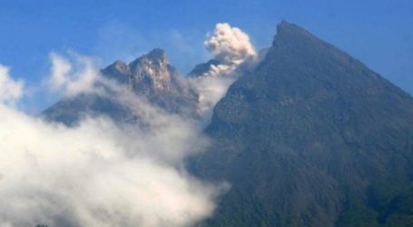 جبل ميرابي ، حدوث حمم بركانية يصل ارتفاعها إلى 600 متر