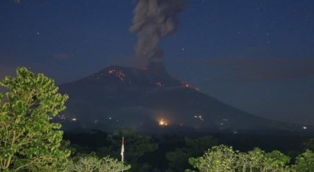 بركان جبل أغونغ يثورمرة أخرى وإعلان الطوارئ