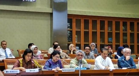 الوزيرة: يجب على شركة  التأمين الصحي الوطني الإندونيسي تبسيط الإدارة لتقليل العجز