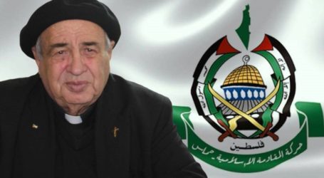حماس ترحب بمبادرة “الأب مانويل” لإنهاء الانقسام