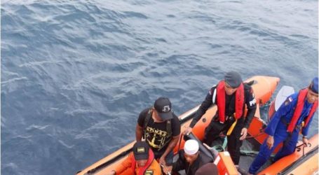 فريق البحث والإنقاذ المشترك ينقذ ثمانية ركاب في مياه تانيمبار