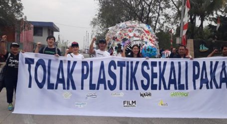 حملة توعية عامة تسلط الضوء على خطر الأكياس البلاستيكية