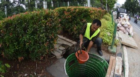 باسويدان يحث سكان جاكارتا على الحفاظ على المياه خلال فترات الجفاف المستمرة