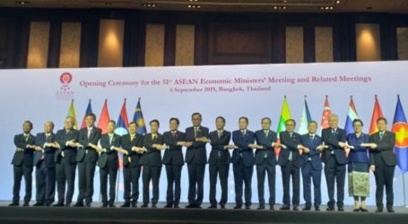 وزراء اقتصاد رابطة أمم جنوب شرق آسيا يؤكدون على وضع اللمسات الأخيرة على الاتفاقية الاقتصادية