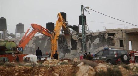 الجيش الإسرائيلي يهدم بناية سكنية شمالي القدس