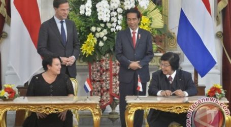 الرئيس جوكوي يستقبل رئيس الوزراء الهولندي في قصر بوجور