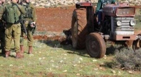 الاحتلال يطرد مُزارعاً من أرضه عنوة جنوب نابلس