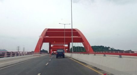 جسر يوتوفا يفتح باب الجذب السياحي الجديد في بابوا للجمهور