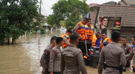 مقتل سبعة أشخاص في فيضانات وانهيارات أرضية في جاوة الغربية