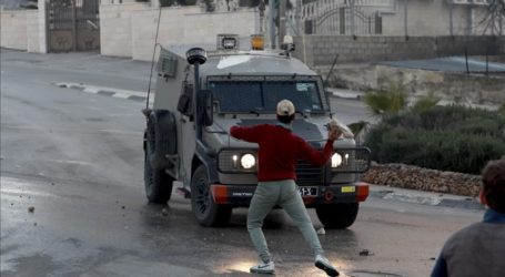 مواجهات بين فلسطينيين والجيش الإسرائيلي وسط الضفة الغربية