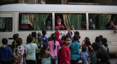 جيناك للبيت… مبادرة لتوزيع فوانيس على أطفال بغزة