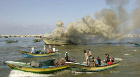 مركز حقوقي يدعو العالم لوقف اعتداءات إسرائيل على صيادي غزة