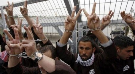 الاحتلال يمنع دخول المعقمات لزنازين الأسرى الفلسطينيين
