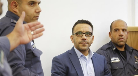 إسرائيل تعتقل محافظ القدس وناشطين فلسطينيين